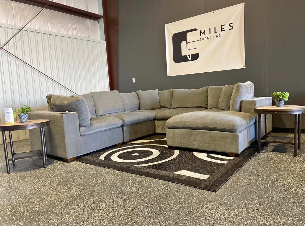 Thomasville Lowell 6 Piece Modular Sectional - FREE DELIVERY