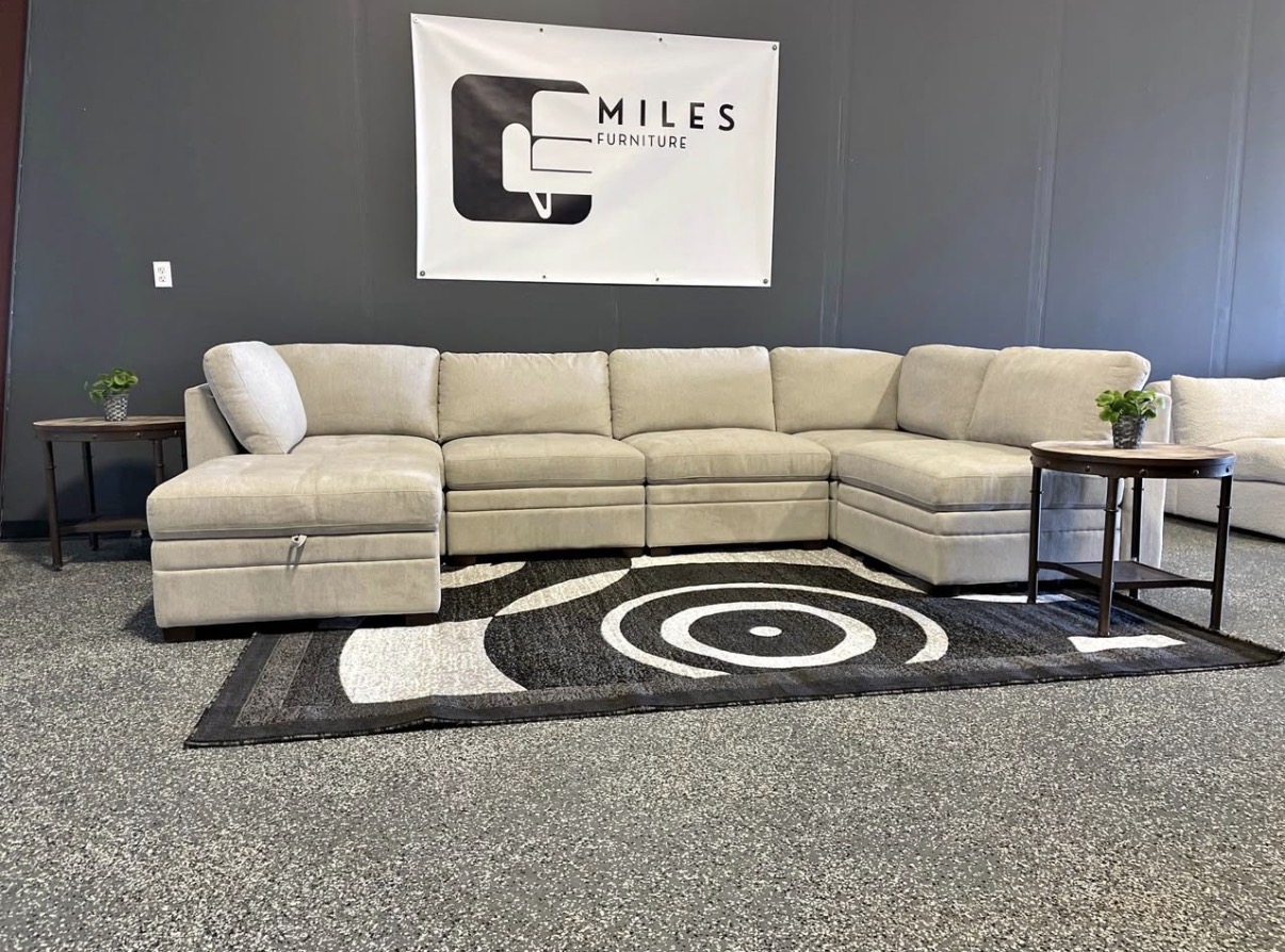 Thomasville Tisdale 6 Piece Modular Sectional - Free Delivery