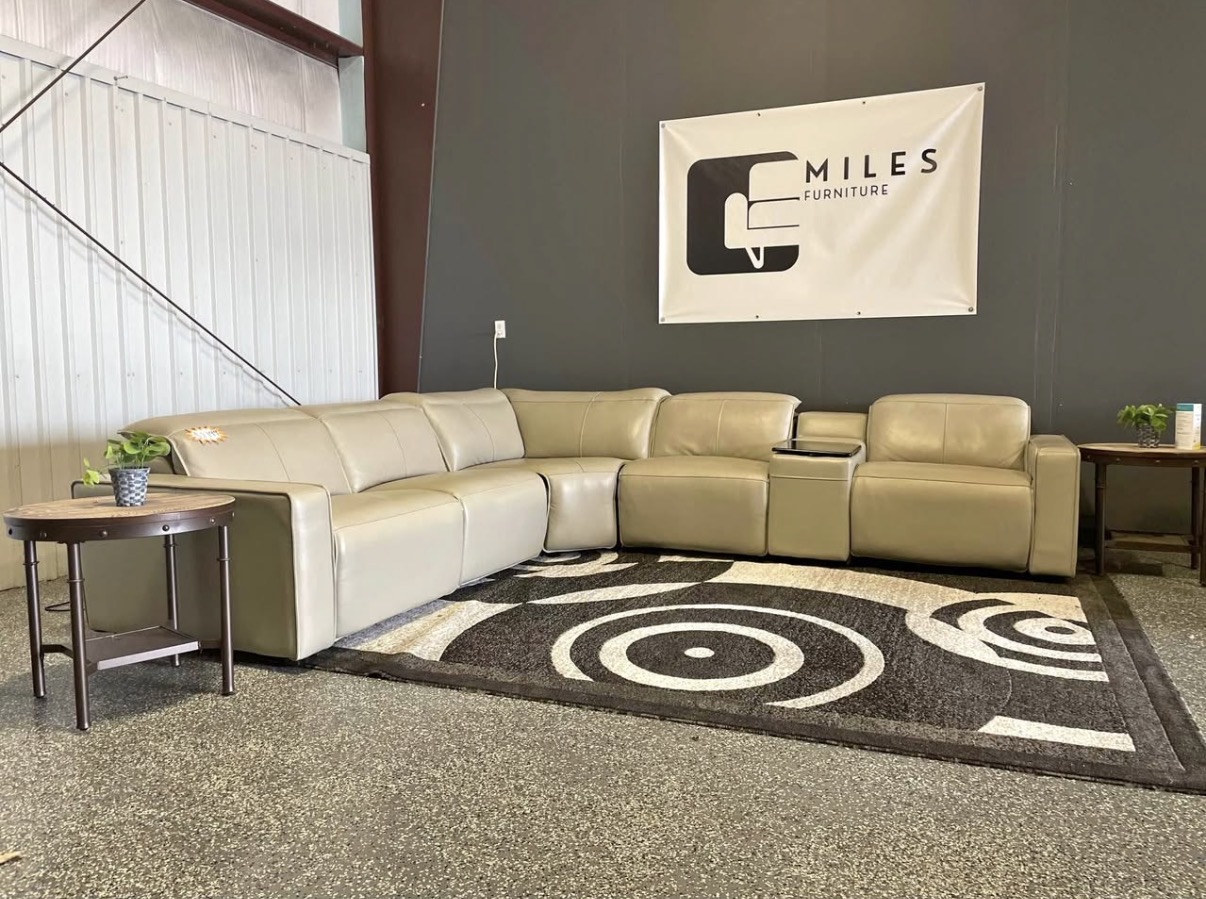 Abbyson Blythe Power Reclining Leather Sectional - Free Delivery 🚚